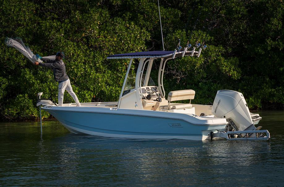 An image of a Boston Whaler Dauntless made in Florida